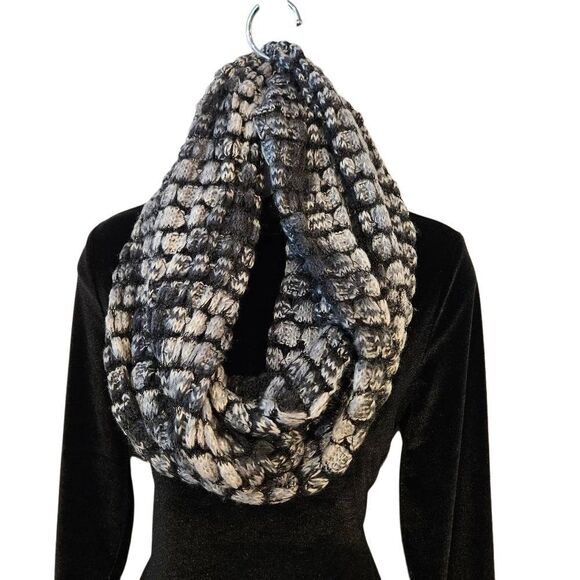 Extra Long Infinity Scraf - Picture 3 of 5